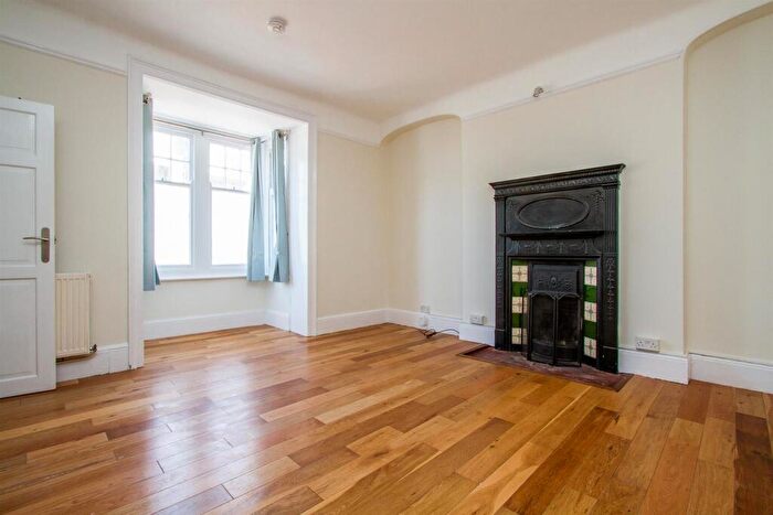 2 Bedroom House To Rent In High Street, Rottingdean, BN2