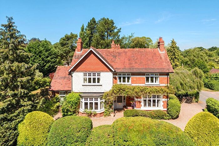 4 Bedroom Detached House For Sale In Pinley Green, Claverdon, CV35