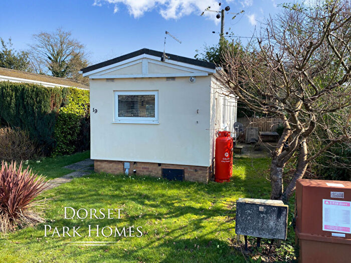 1 Bedroom Park Home For Sale In Slepe Park, Dorchester Road, Lytchett Minster, Poole, Dorset, BH16