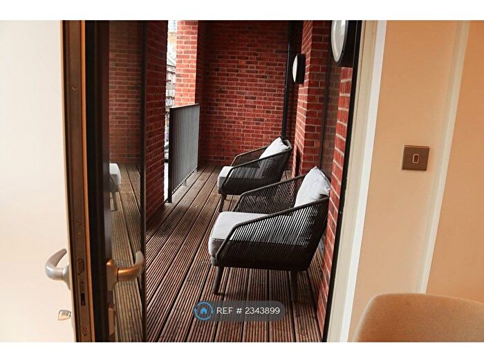 2 Bedroom Flat To Rent In Fusion Court, London, E1