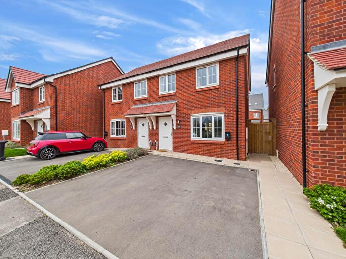 3 Bedroom Semi-Detached House For Sale In Bale Close, Alvaston, DE24