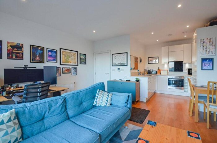 1 Bedroom Flat For Sale In Navigation Road, Tower Hamlets, London, E3