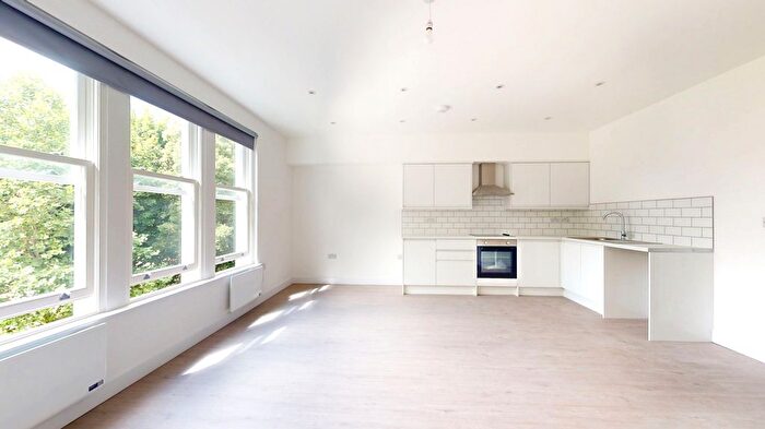 2 Bedroom Flat To Rent In Church Street, Enfield, Greater London, EN2