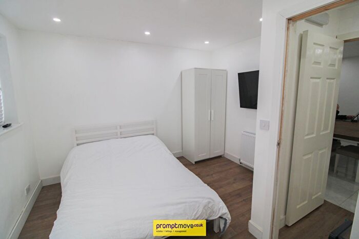 Property To Rent In Ashfield Way, Luton, LU3