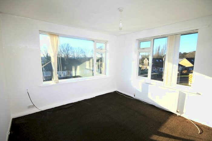 2 Bedroom Apartment To Rent In Carr Manor Crescent, Leeds, LS17