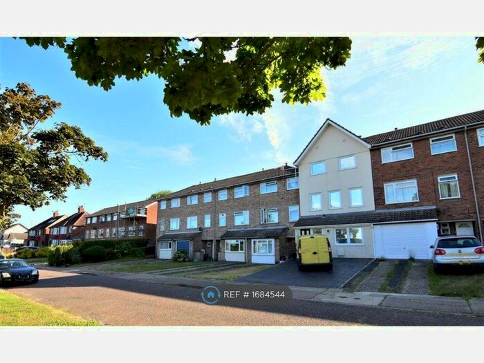 1 Bedroom Property To Rent In St. Andrews Avenue, Colchester, CO4