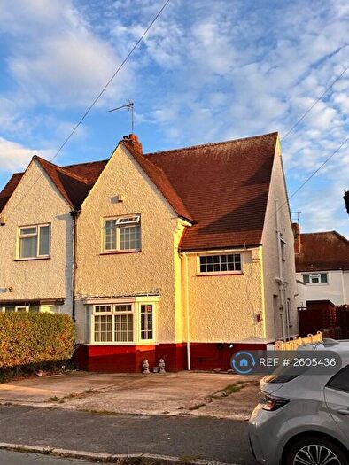 3 Bedroom Semi-Detached House To Rent In Marina Way, Slough, SL1