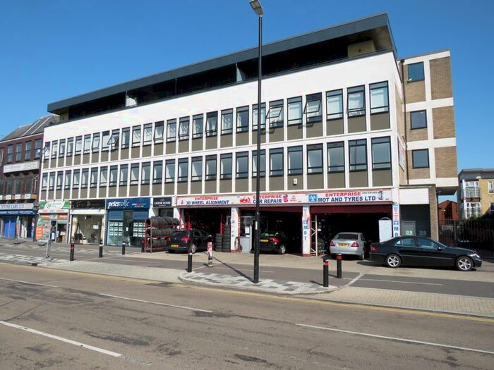 1 Bedroom Flat To Rent In Uxbridge Road, Hayes, UB4