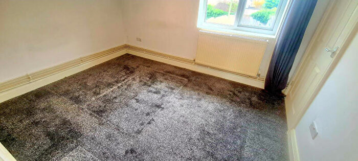 1 Bedroom Flat To Rent In Pimpernel Close **Available In May **, OX4