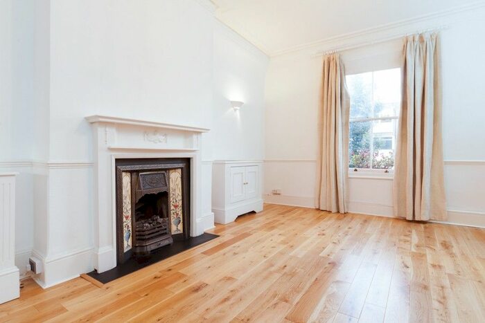 2 Bedroom Flat To Rent In Oseney Crescent, London, NW5