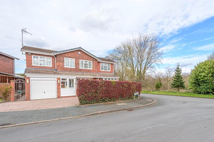 5 Bedroom Detached House For Sale In Campion Grove, Halesowen, B63