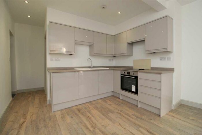 2 Bedroom Apartment To Rent In Clifton Place, Plymouth, PL4