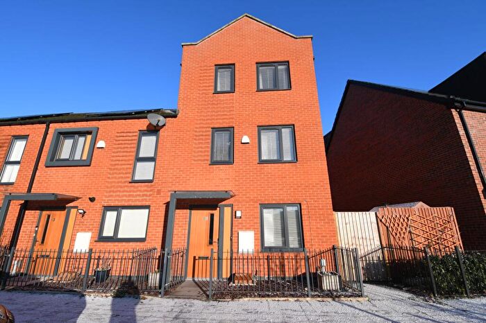 4 Bedroom Terraced House For Sale In Amersham Park Road, Salford, M6