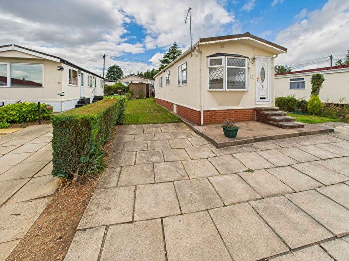 1 Bedroom Property To Rent In West Park Homes, Darrington, WF8