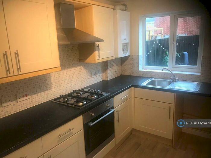 2 Bedroom Maisonette To Rent In St. Annes Road, Southampton, SO19