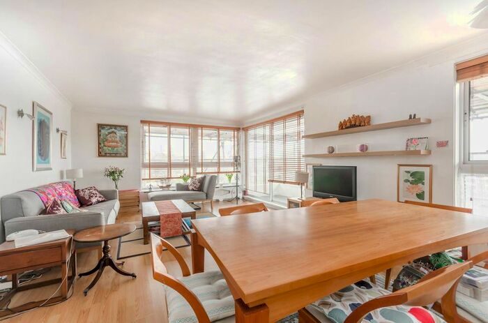 1 Bedroom Flat To Rent In Warwick Drive, Putney, London, SW15