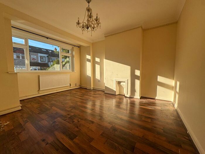 3 Bedroom Terraced House To Rent In Windermere Road, London, SW16