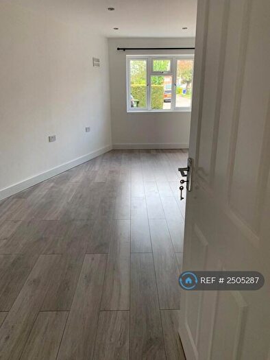 Studio To Rent In Howberry Close, Edgware, HA8