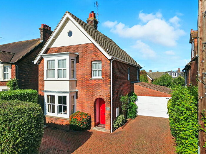 3 Bedroom Detached House For Sale In High Street, Dunmow, CM6