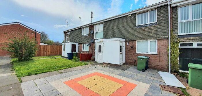 2 Bedroom Flat To Rent In Milcombe Close, Sunderland, SR3