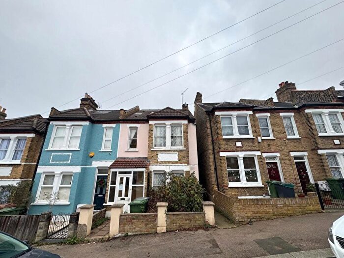 3 Bedroom House For Sale In Trilby Road, Forest Hill, London, SE23