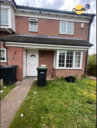 2 Bedroom Semi Detached House To Rent In Dorrington Close, Luton, LU3