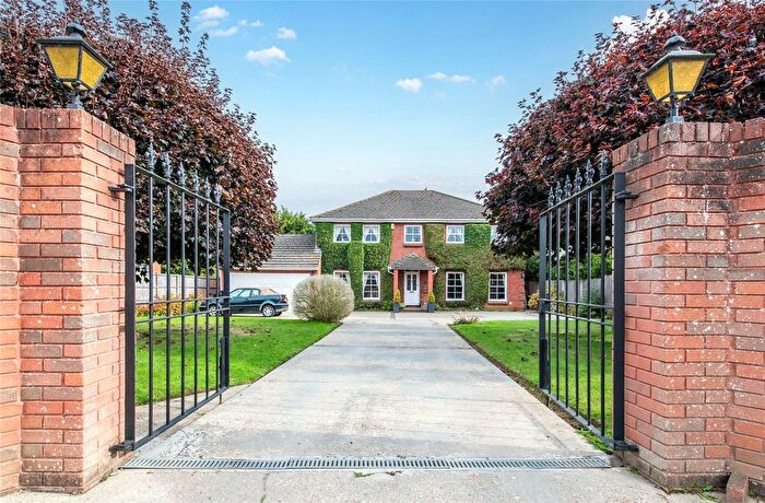 4 Bedroom Detached House For Sale In Harrow Road, Hempstead, Gillingham, Kent, ME7