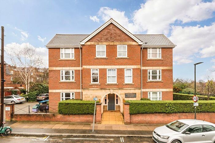 2 Bedroom Flat To Rent In Parkwood Road, Wimbledon, SW19