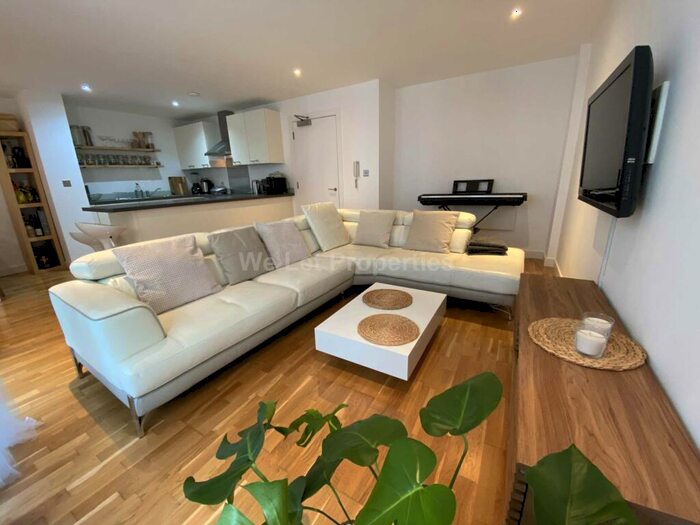 2 Bedroom Apartment To Rent In Base Apartments, Castlefield, M15