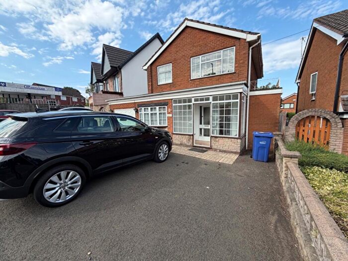 3 Bedroom Semi Detached House To Rent In Netherend Lane, Halesowen, West Midlands, B63