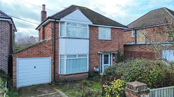 3 Bedroom Detached House For Sale In Silverdale Road, Earley, Reading, Berkshire, RG6