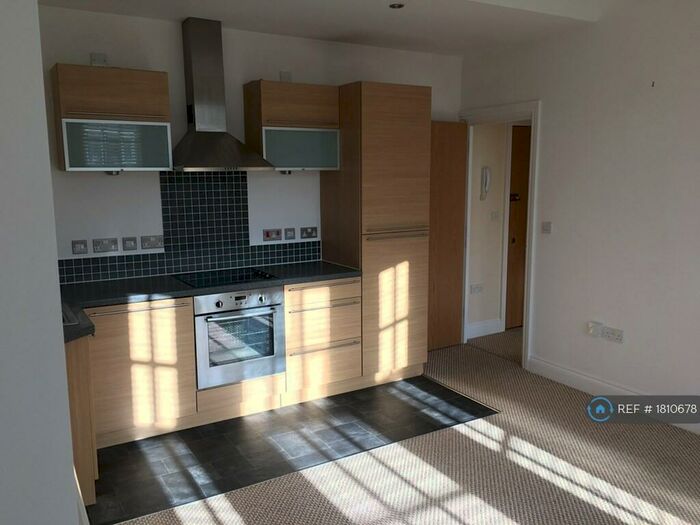 1 Bedroom Flat To Rent In Spinnaker House A, Portsmouth, PO1