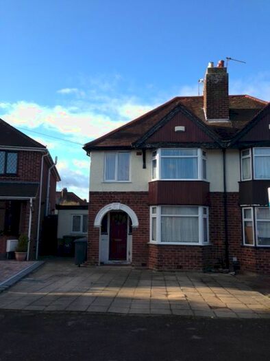 4 Bedroom Semi-Detached House To Rent In Alexandra Road, Leamington Spa, CV31