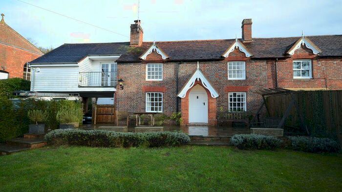 3 Bedroom Cottage To Rent In Pheasants Hill, Hambleden, RG9