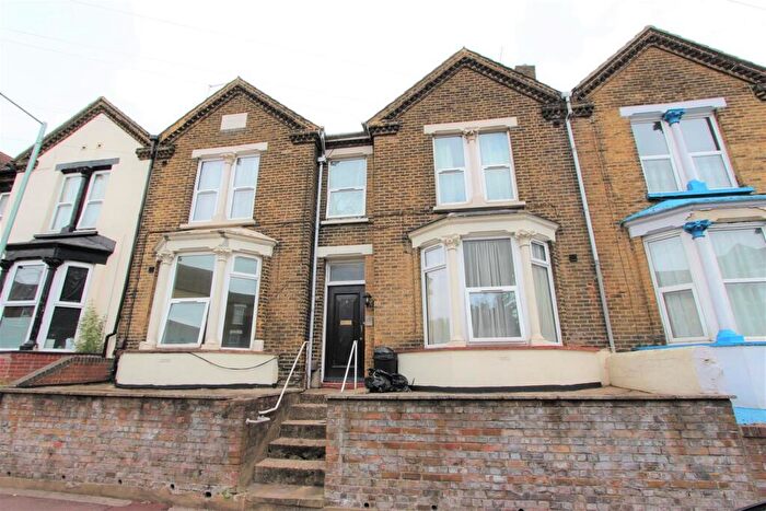 Studio To Rent In Kingswood Road, Gillingham, ME7