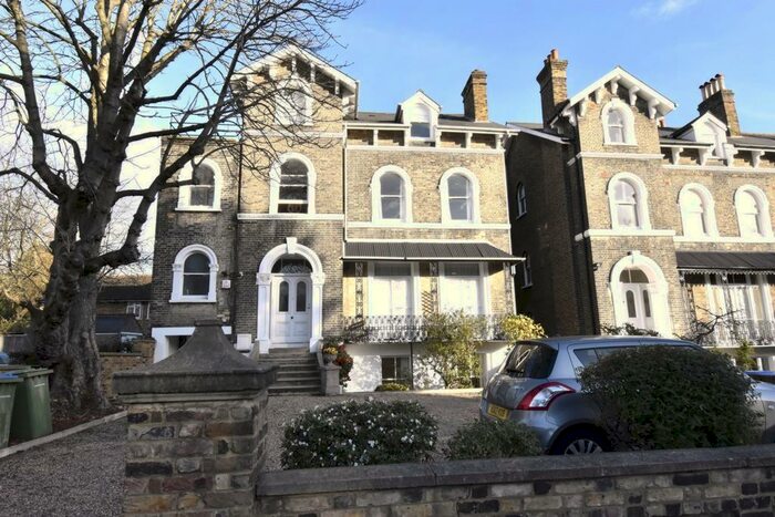 2 Bedroom Flat To Rent In Kidbrooke Park Road, Blackheath, SE3