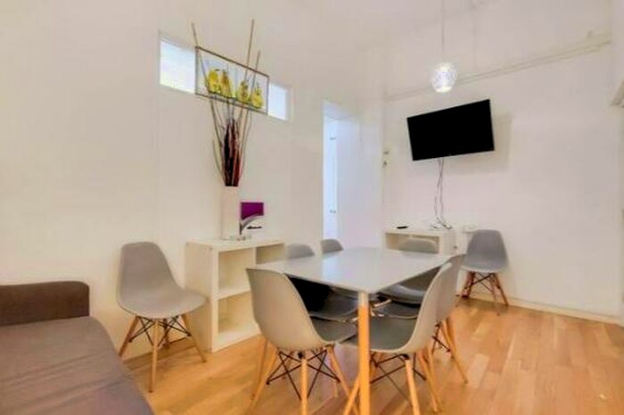 4 Bedroom Flat To Rent In Hatton Wall, Clerkenwell, London, EC1N