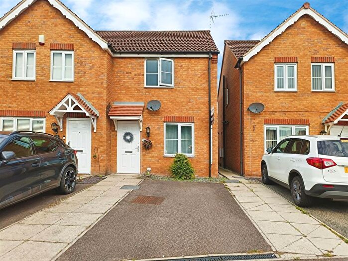 2 Bedroom Semi-Detached House For Sale In Clay Cross Drive, Clipstone Village, Mansfield, NG21
