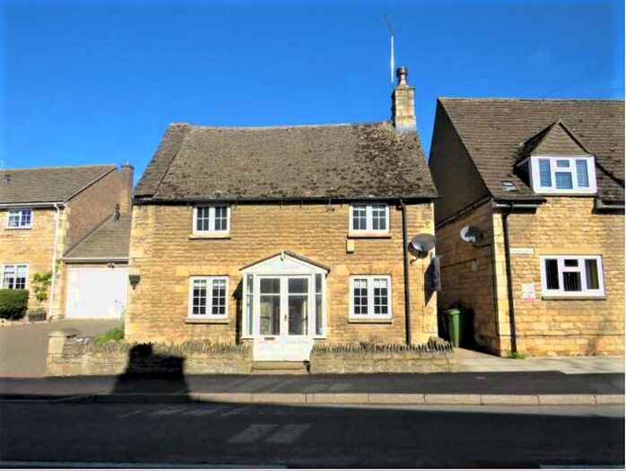 3 Bedroom House To Rent In High Street, Ketton, Stamford, PE9