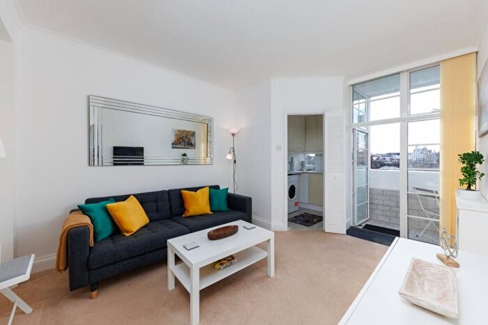 1 Bedroom Flat To Rent In Sloane Avenue, London, SW3