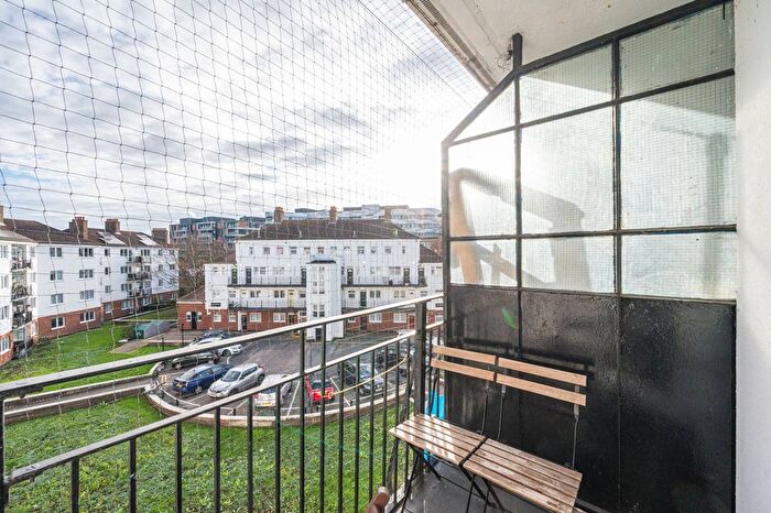 1 Bedroom Flat For Sale In Blackwall Lane, Greenwich, London, SE10