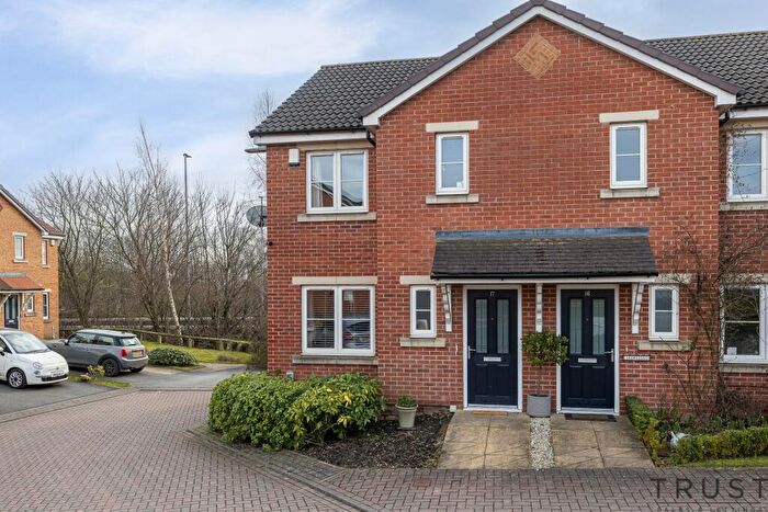 3 Bedroom Semi-Detached House For Sale In Phoenix Way, Gildersome, LS27