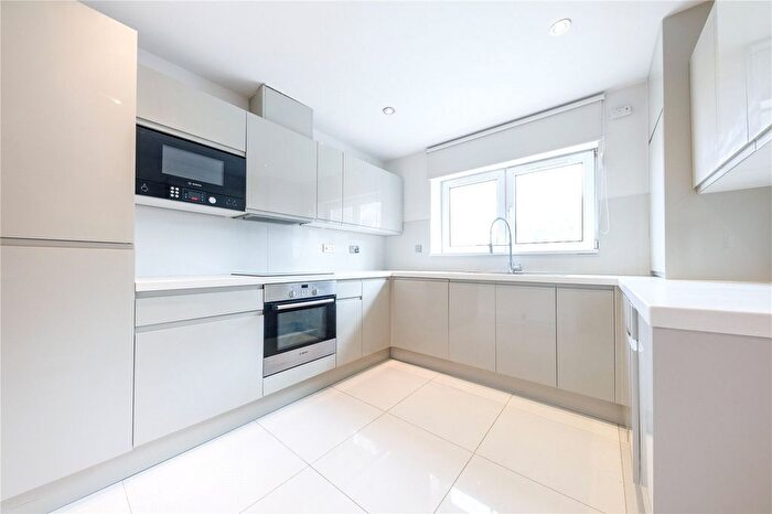 2 Bedroom Flat For Sale In Admiral Walk, London, W9