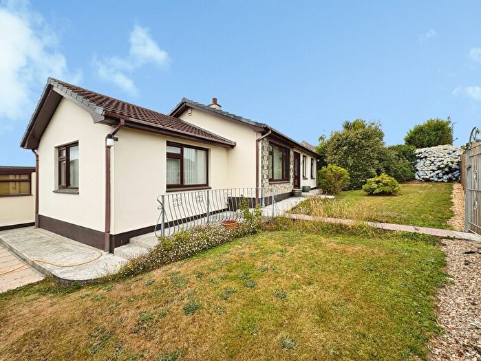 2 Bedroom Bungalow For Sale In East Park, Redruth, TR15