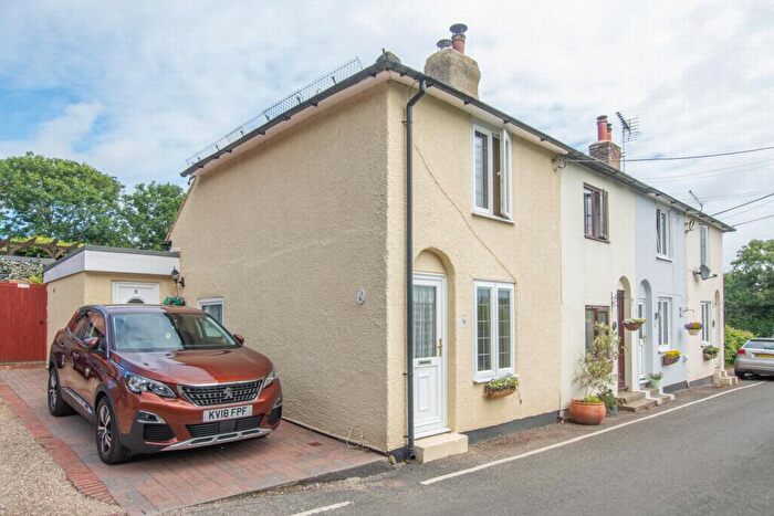 1 Bedroom Cottage For Sale In The Street, East Langdon, CT15