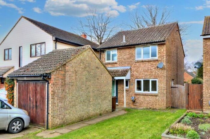 3 Bedroom Detached House For Sale In Laurel Grove, Kingswood, Maidstone, ME17