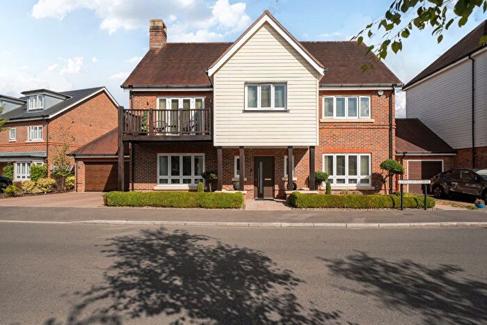 4 Bedroom Detached House For Sale In Willowbourne, Fleet, Hampshire, GU51