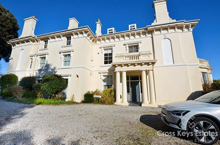 4 Bedroom Flat For Sale In Wingfield Mansions, Stoke, PL3