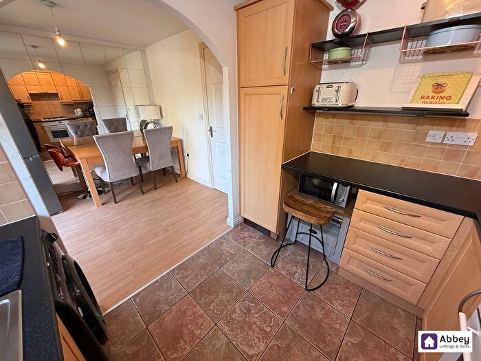 3 Bedroom End Terrace House For Sale In Bestwood Close, Leicester, LE3