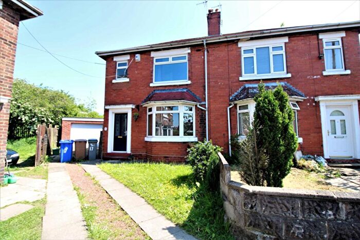 3 Bedroom Semi-Detached House To Rent In Oldfield Road, Bal Green, ST6